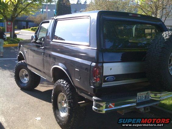 1992 Ford Bronco rear view with spare tire mounted externally