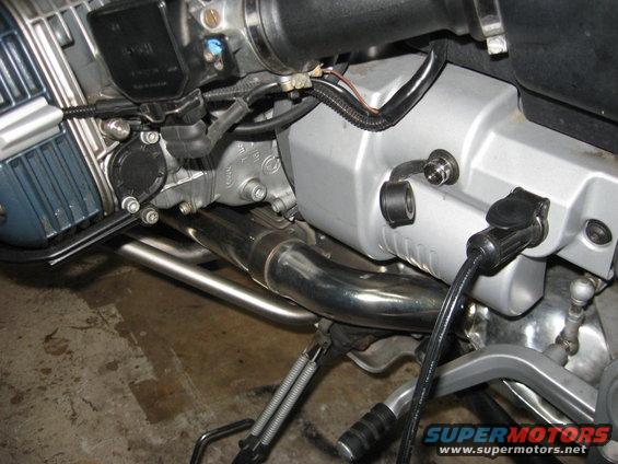 img_2472.jpg Left side of engine showing (L to R) negative lug, positive lug, and power outlet.