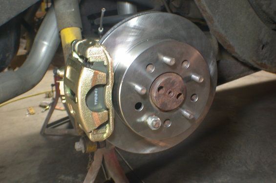 dscn3865.jpg Disc brake conversion kit front and rear on the '67 Galaxie.