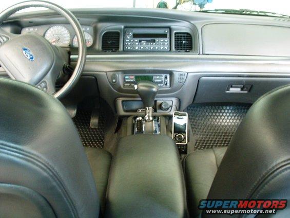 004.jpg 2004 Ford Crown Victoria LX Sport-Carbon fiber Dashboard trim