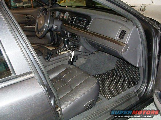 019.jpg 2004 Ford Crown Victoria LX Sport-Carbon Fiber Dashbord trim