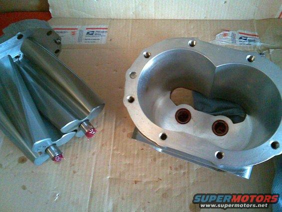 rotorscase.jpg ready re-assemble with Lucas Sticky Red synthetic grease in the needle bearings, and a little dab more on the ends of the shafts to fill 'em up