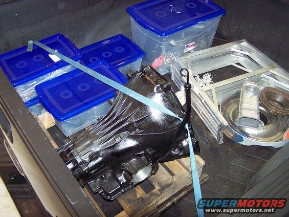 100_2736.jpg there is literally a truck-load of stuff inside a transmission!
no wonder it weighs 150 pounds!