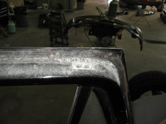 img_1239.jpg Two screws at the top for the division bar.