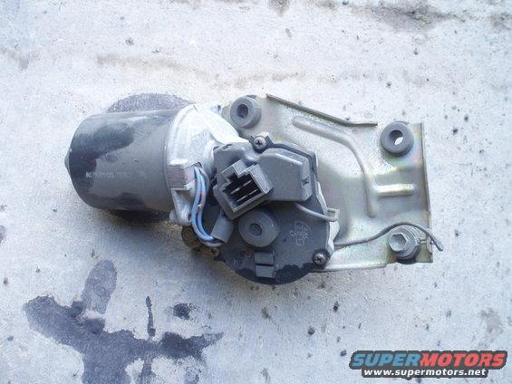 Windshield wiper motor assembly with wiring harness and mounting bracket