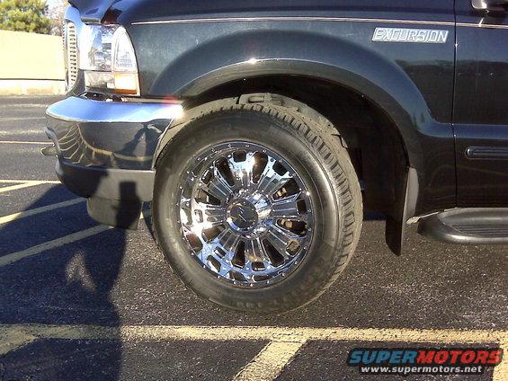 img00024.jpg General Grabber UHP 305/50-R20