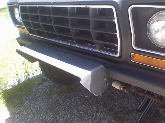1978 Ford Bronco front grille and custom bumper