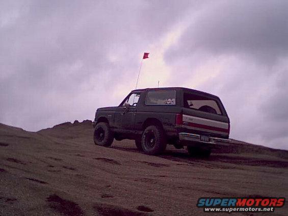 758shannonbronco.jpg Cool shot of me going up the sand hill. NOT stuck here. ;) 5/31/03.