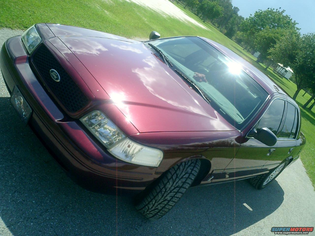 2004 Ford Crown Victoria photo