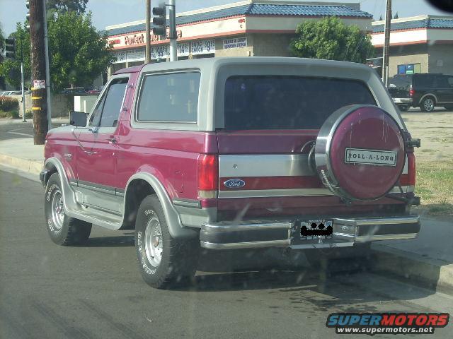 aaa-081.jpg  Grey and Burgundy seen in Montclair off Central Ave

