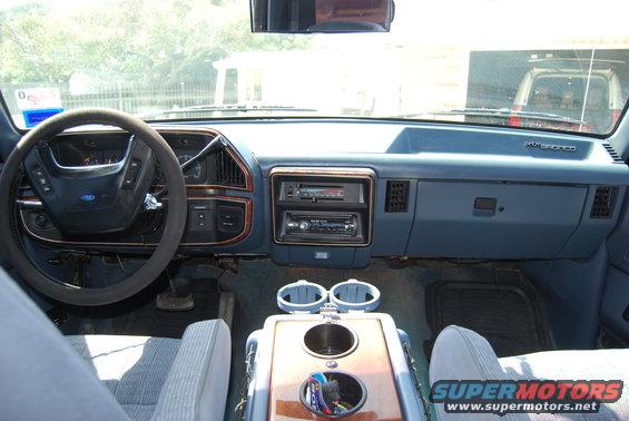 dsc_0062.jpg yes that is a cooler for my center console