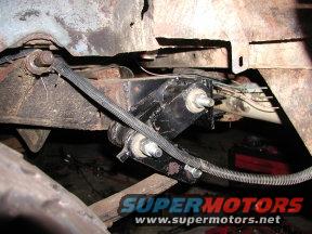 driver_side_shackel.jpg Installed these shackes and got 5.5" of lift and still using stock springs.