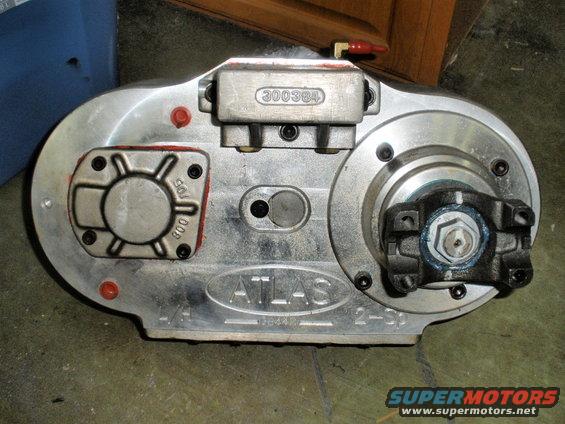 Atlas transfer case with part number 300384 and model 2-SP visible