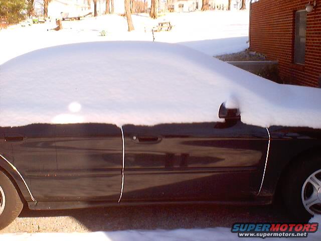 snowy_car_01.jpg 