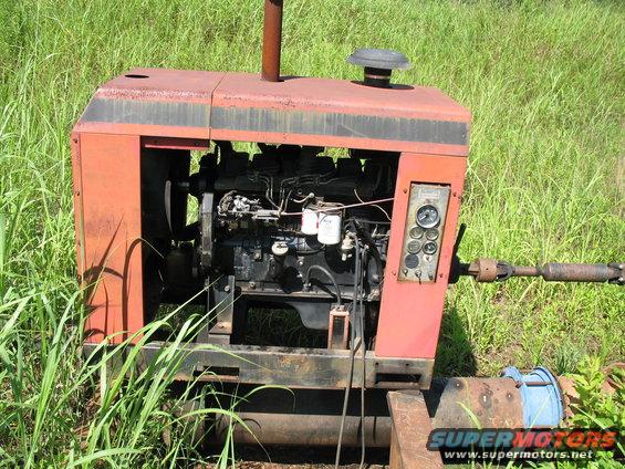 Old Bertha.  This power unit pulls water outta the lake and puts it in the canal.  It's pushing far more water than that little well does.