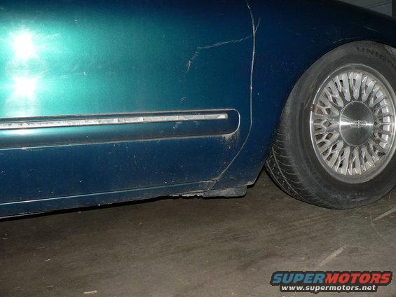 p1070664.jpg Passenger side rocker panel (front)