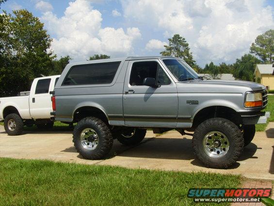 hpim9538.jpg started out  with a 78 dana 44 with 6" softride springs