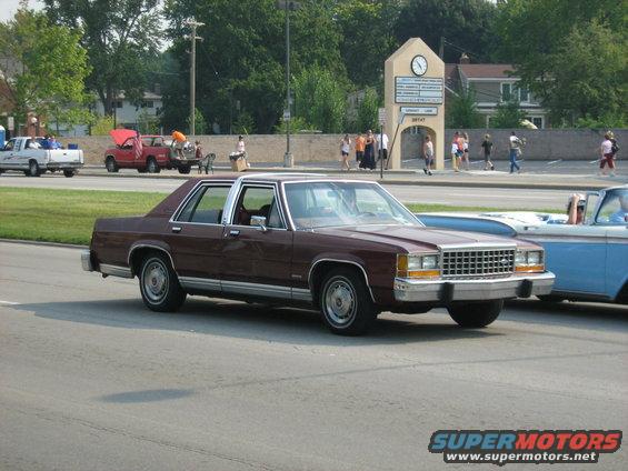 Maroon 1988 Mercury Grand Marquis sedan, 3q front view