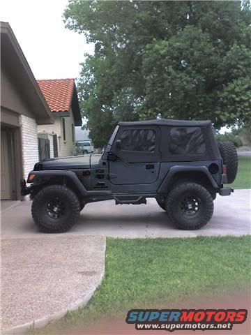 1985 Ford Bronco photo