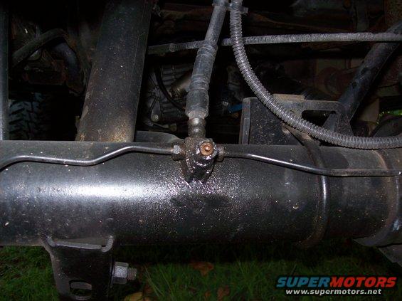 rear-axle-brake-line-001.jpg 