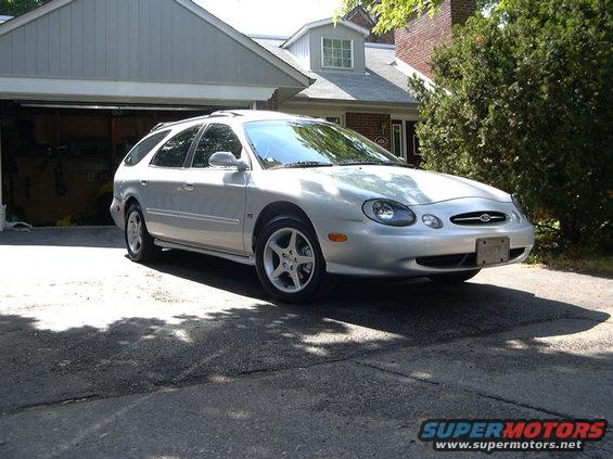 smokeyfr.jpg Front right of the wagon...