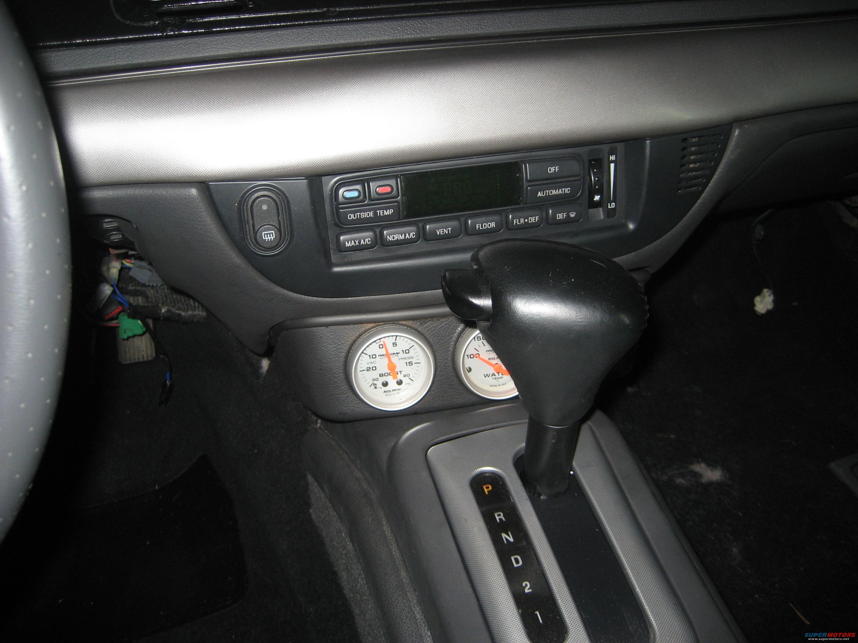 1999 Ford Crown Victoria photo