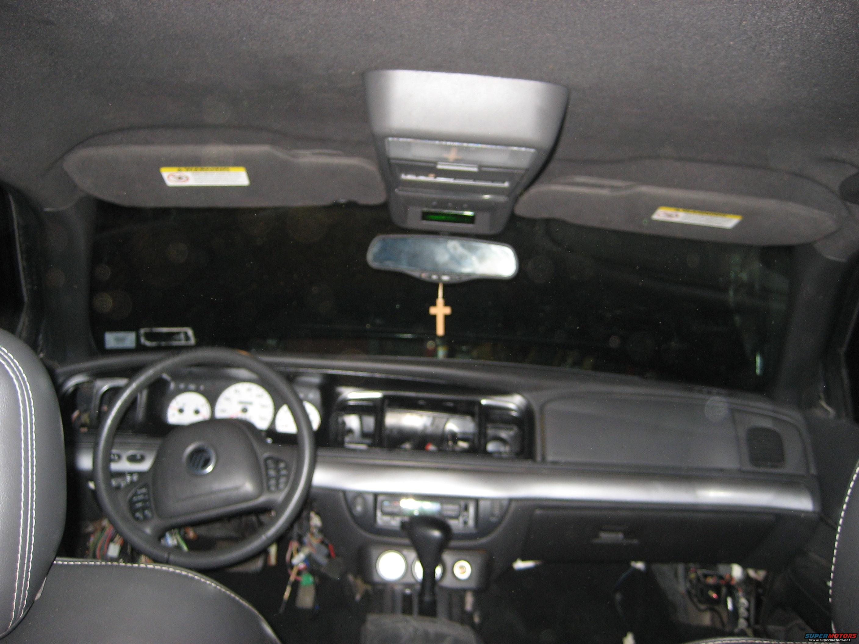 1999 Ford Crown Victoria photo