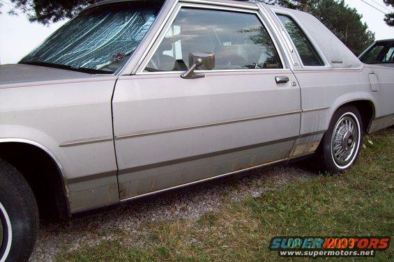 85-mgm-b1.jpg '85 Grand Marquis left side partly stripped