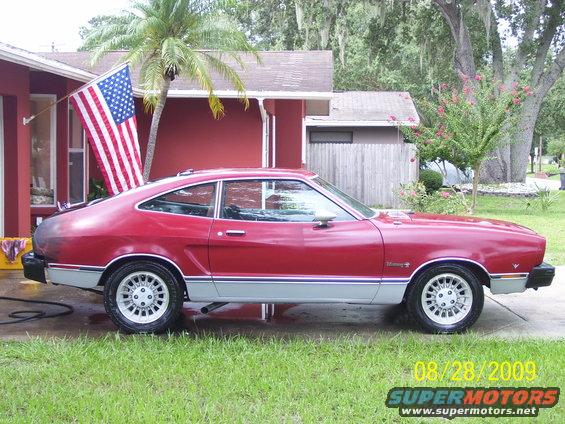 100_1036.jpg 08/09 curb