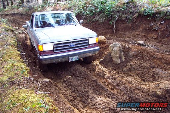 dcp_0016.jpg Did I try making it through?  In a stock rig, all by my lonesome, you've got to be kidding!  No 

way!  I went around the easy route.