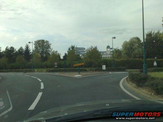 a-rond-point-640x480.jpg