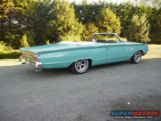 mercs.jpg Mercury with Supremes