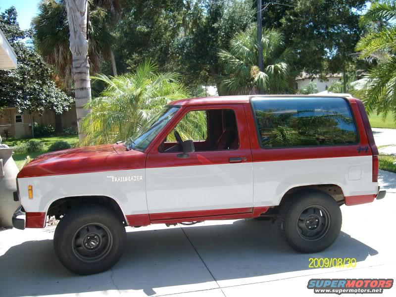 1985 Ford Bronco photo