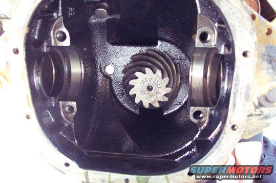 dcp_0133.jpg Ford 8.8 3.55 Pinion. <br>(6/8/2002)