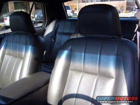2004 Ford Crown Victoria LX Sport (stock)