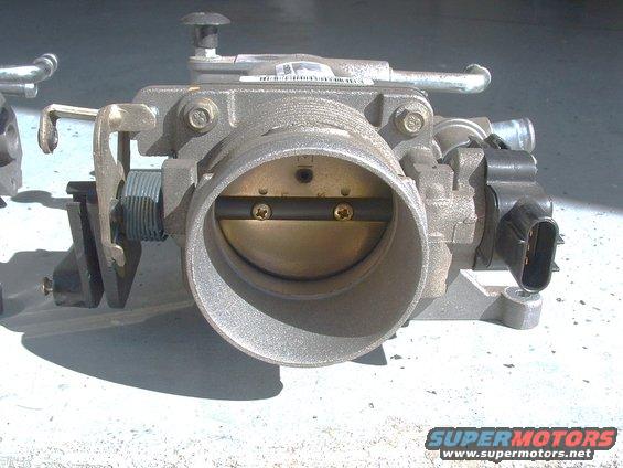 012.jpg Old 65mm Throttle Body & Plenum.