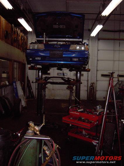 pdr_0853.jpg In surgury (notice the Ford tool in forgroud---torches!)