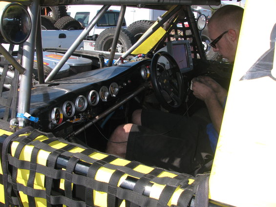 img_7014.jpg For those that dont know Pete racing from the middle of a 3 seater.