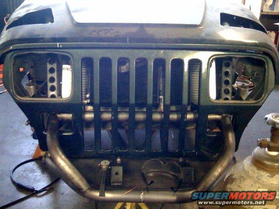 grille-front.jpg 