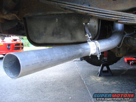 new_tail_pipe_kinda_low.jpg New_tail_pipe_kinda_Low