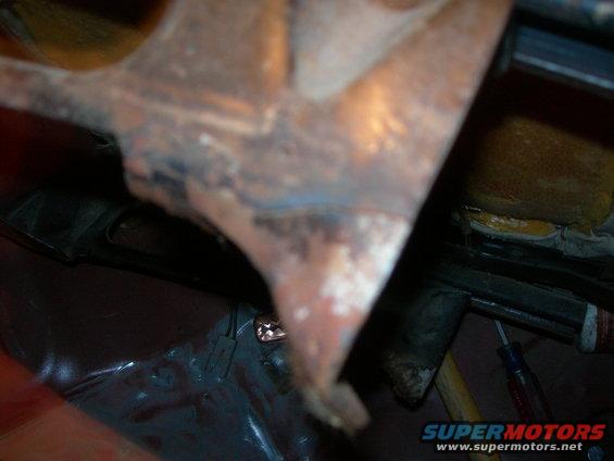 dscn2281.jpg Right side front seat mount was welded in the past.  This is the left one and it too is broken.
