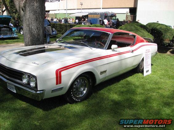 1969 Mercury Cougar Eliminator, white with red stripes, 3q-front view