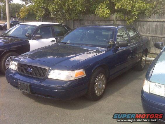crown-vic.jpg 2003 CV