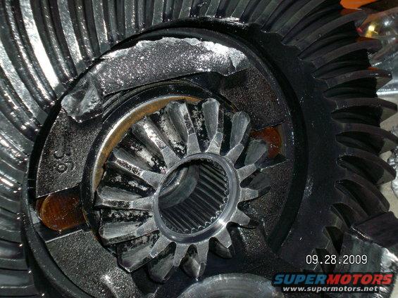 broken-ring--pinion-in-8.8-015.jpg 