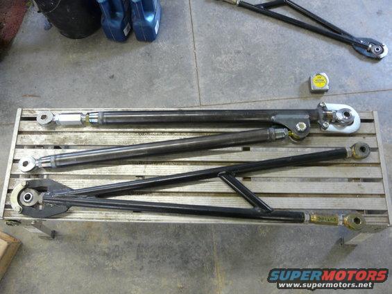 p1010542.jpg Comparing the Outlaw bars to the old S&W 36" bars.