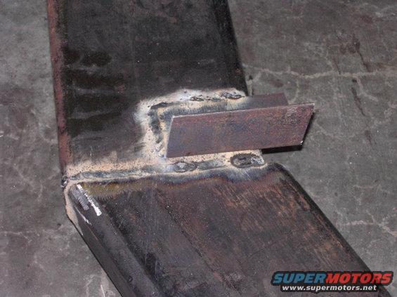 pdr_0149.jpg this little tab will help with the mounting points...look at those welds, (hey they are getting better)