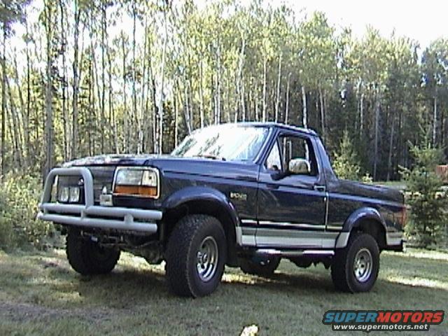 1995 Ford Bronco “Bronco The Dark Side Of The Moon”