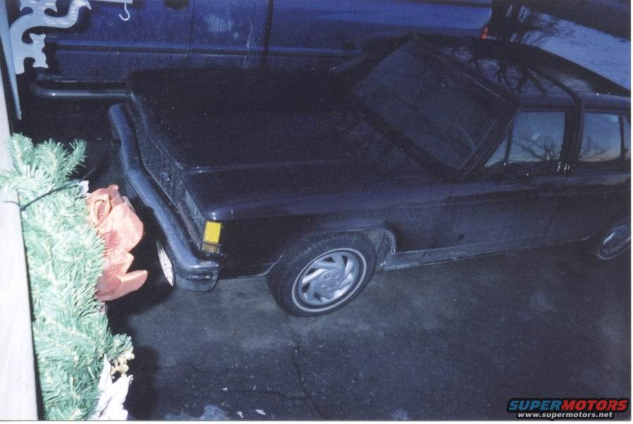 2003 Ford Crown Victoria photo
