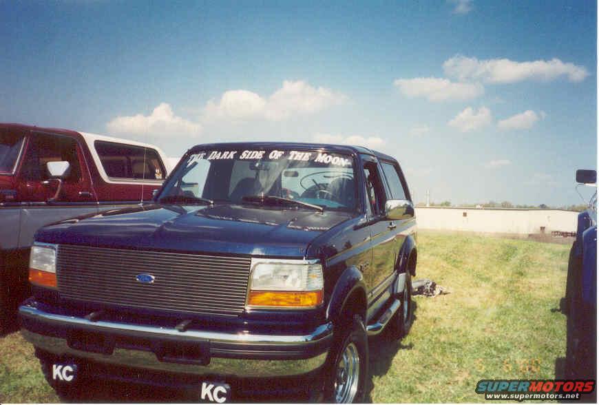 rama5600f.jpg What my Bronco looked like when I bought it, and just added the "Dark Side Of The Moon" sticker.