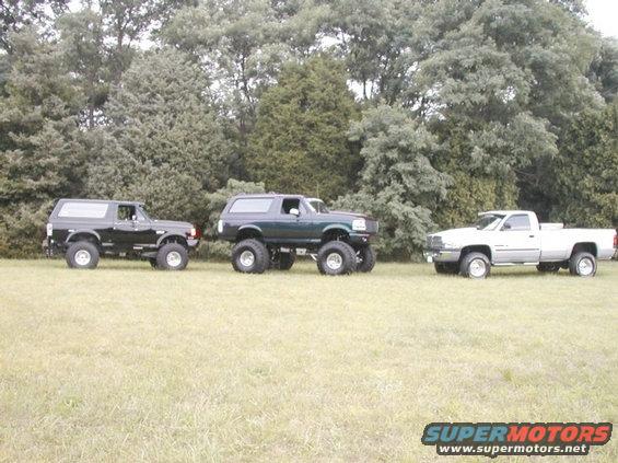 johnjoematt.jpg Me , John and Matt at local show 7/27/03